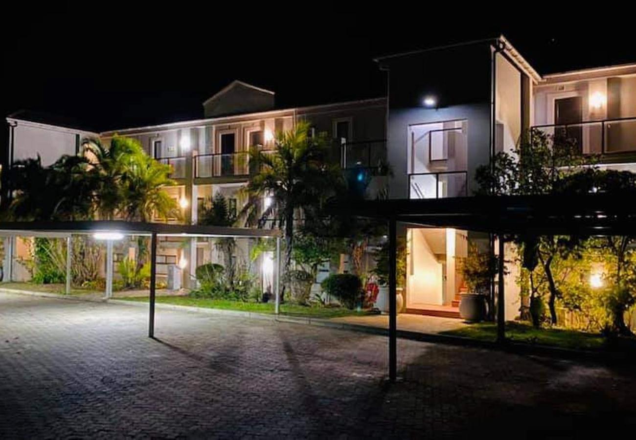 Mount Castleton Apartment เพลตเตนเบิร์กเบย์ ภายนอก รูปภาพ